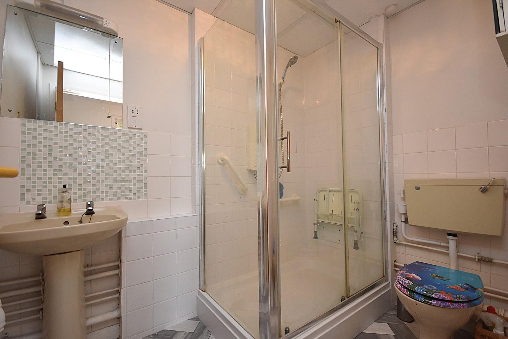 Flat 8 Penarth House, 26 Stanwell Road, Penarth, CF64 2EY